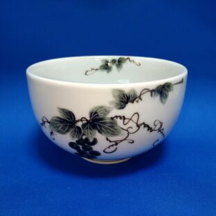 波佐見焼　政右エ門窯　手描きどんぶり