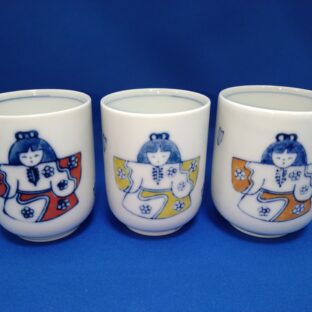 波佐見焼　政右エ門窯　手描き湯呑「姫さま」